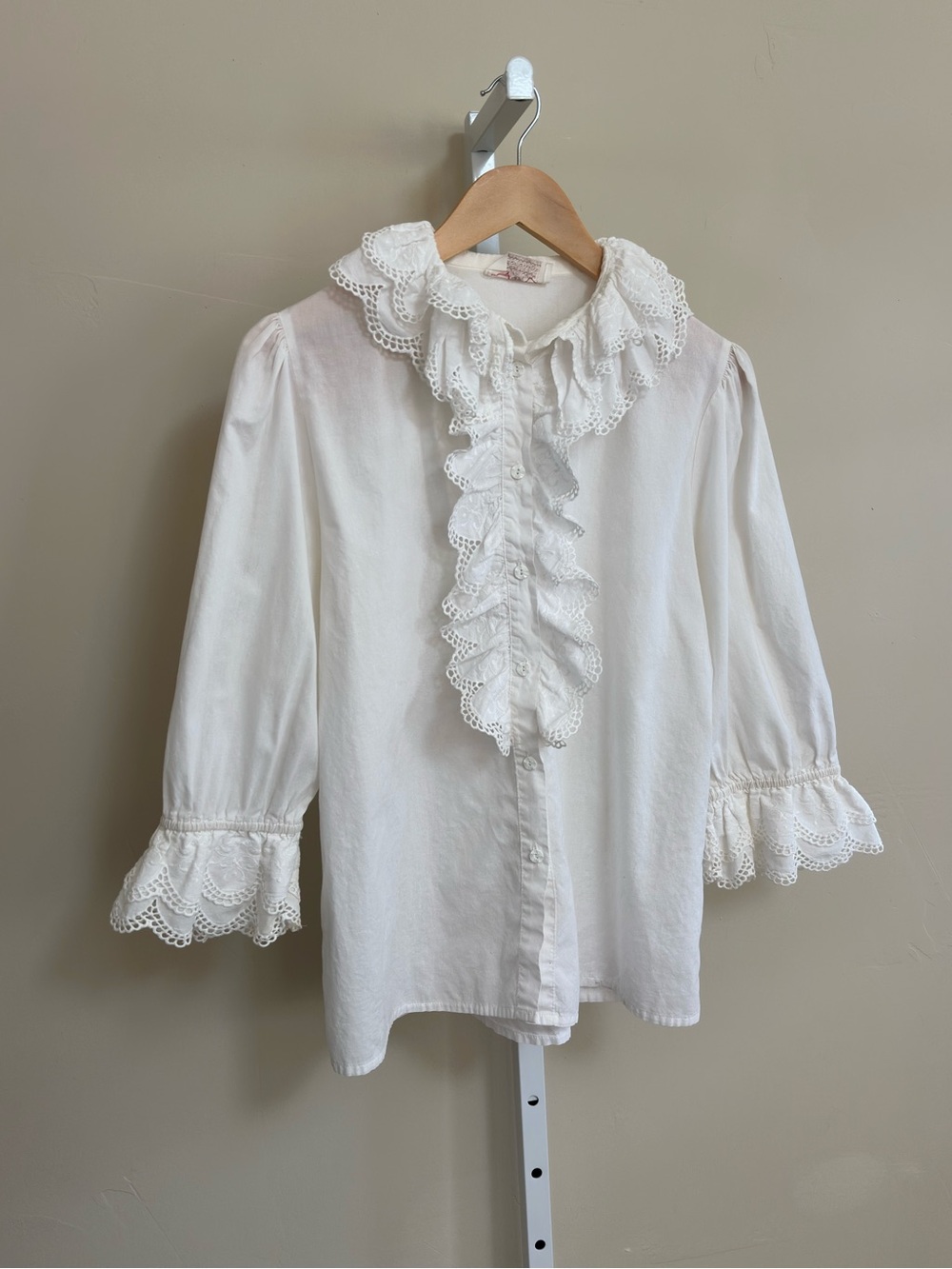Vintage Salzburger Trachten Size 38 White Ruffle Lace Blouse Romantic Cottagecor